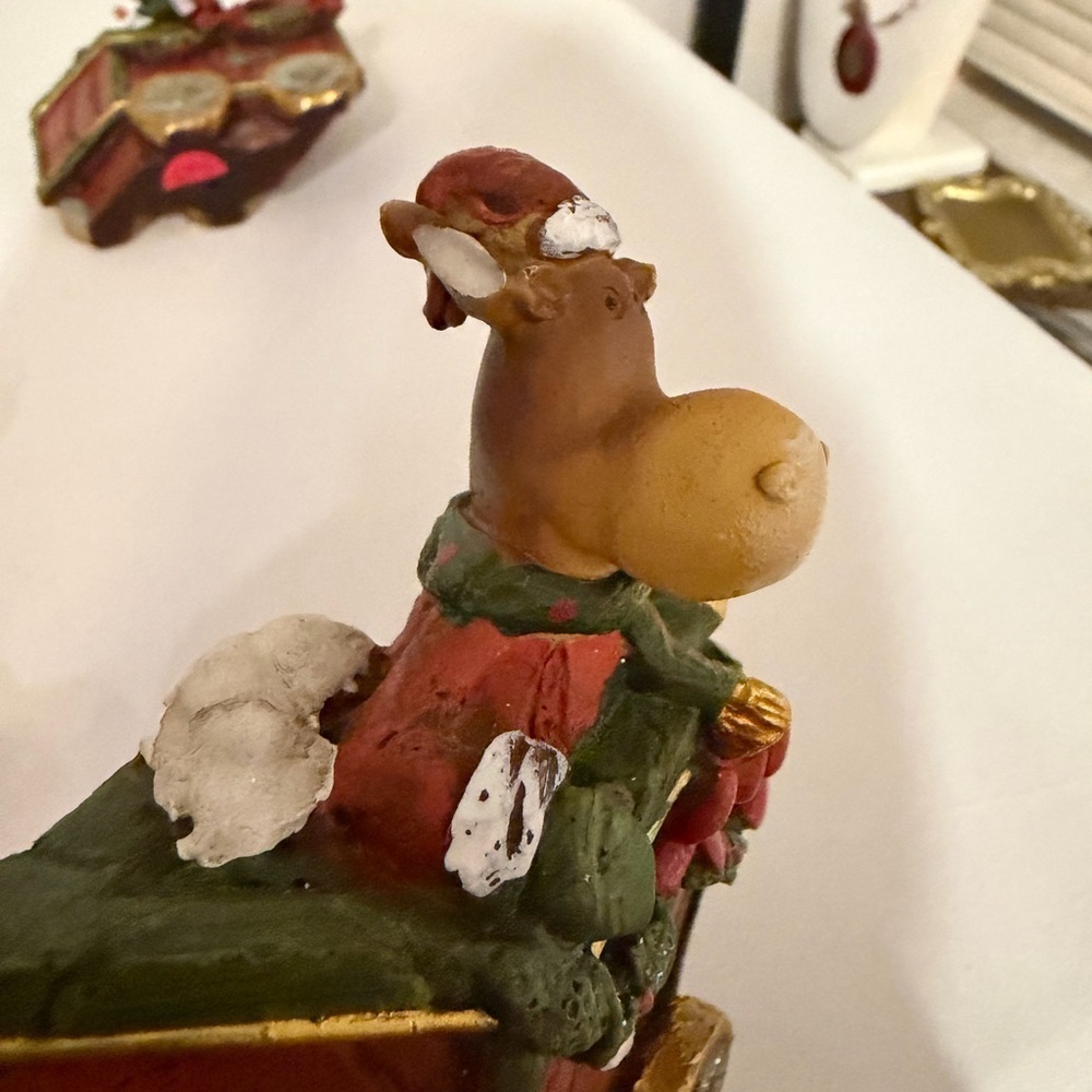 3/$15 Christmas Shelf Decor - Picture 5 of 9